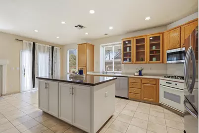 2386 Sabrina Way, Tracy, CA 95377 - Photo 13