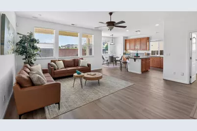 8304 Sundance Lane, Elk Grove, CA 95624 - Photo 11