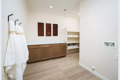 6819 W Oyster Point Lane, Stockton, CA 95219 - Photo 11