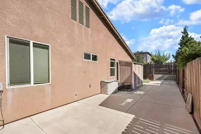 1493 Toy Court, Manteca, CA 95337 - Photo 35