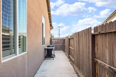 1493 Toy Court, Manteca, CA 95337 - Photo 35