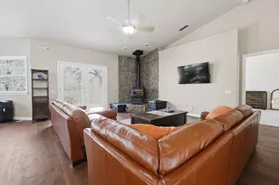 19890 Perimeter Rd, Grass Valley, CA 95949 - Photo 17