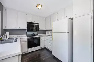 212 Hartnell Pl, Sacramento, CA 95825 - Photo 17
