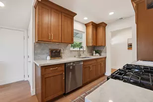 9985 Redstone Dr, Sacramento, CA 95827 - Photo 13