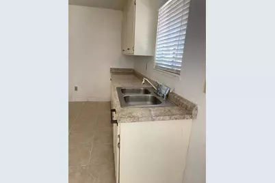 8432 Tam O Shanter Drive, Stockton, CA 95210 - Photo 7
