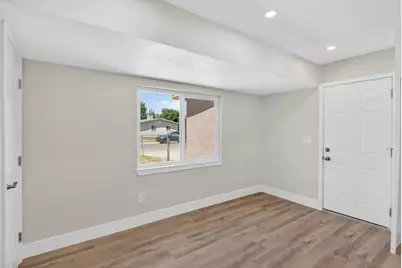 8212 Bruns Way, Sacramento, CA 95828 - Photo 19