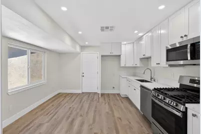 8212 Bruns Way, Sacramento, CA 95828 - Photo 9