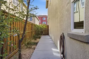 2069 Camino Real Way, Roseville, CA 95747 - Photo 35