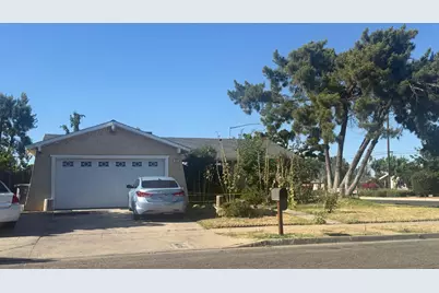 829 Ashlan Way, Madera, CA 93638 - Photo 1