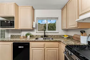 8935 Trujillo Way, Sacramento, CA 95826 - Photo 15