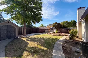 8027 Montevina Dr, Sacramento, CA 95829 - Photo 33