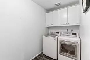 225 Hartnell Pl, Sacramento, CA 95825 - Photo 27