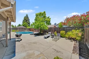 1240 Forest Dr, Turlock, CA 95380 - Photo 27