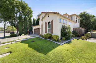 3662 W River Dr, Sacramento, CA 95833 - Photo 5