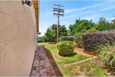 8705 Brigham Way, Sacramento, CA 95826 - Photo 59