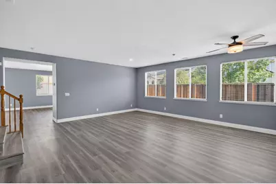 9234 Rushing Creek Way, Elk Grove, CA 95624 - Photo 13