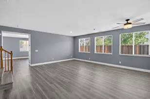 9234 Rushing Creek Way, Elk Grove, CA 95624 - Photo 13