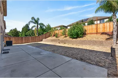9234 Rushing Creek Way, Elk Grove, CA 95624 - Photo 7