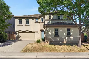 9234 Rushing Creek Way, Elk Grove, CA 95624 - Photo 3