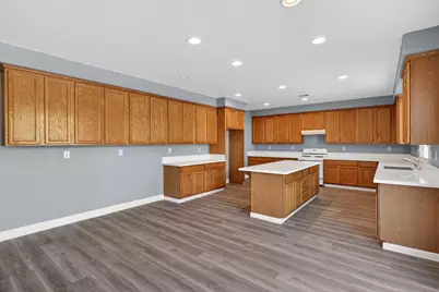 9234 Rushing Creek Way, Elk Grove, CA 95624 - Photo 23