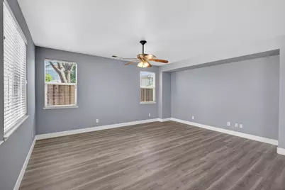 9234 Rushing Creek Way, Elk Grove, CA 95624 - Photo 19
