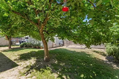 910 35th Street, Sacramento, CA 95816 - Photo 43