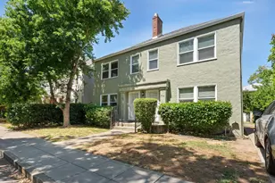 910 35th St, Sacramento, CA 95816 - Photo 3
