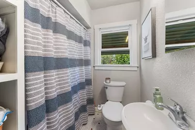 910 35th Street, Sacramento, CA 95816 - Photo 17