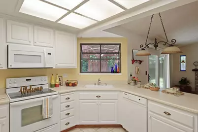 14 Honey Bee Court, Sacramento, CA 95826 - Photo 7