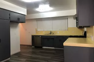 2201 Edgewater Road, Sacramento, CA 95815 - Photo 7