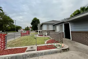 2201 Edgewater Road, Sacramento, CA 95815 - Photo 3