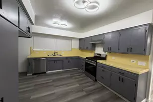 2201 Edgewater Road, Sacramento, CA 95815 - Photo 9