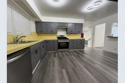 2201 Edgewater Road, Sacramento, CA 95815 - Photo 9
