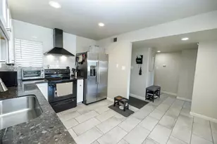 3722 W Benjamin Holt Dr, Stockton, CA 95219 - Photo 17