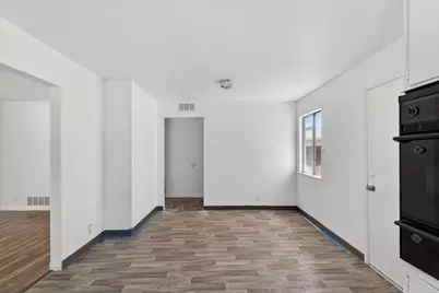 2061 Juanita Court, Modesto, CA 95350 - Photo 9