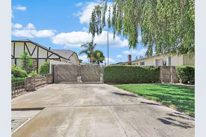 1700 Carignane Way, Escalon, CA 95320 - Photo 45