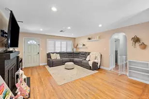 2813 Berkshire Way, Sacramento, CA 95864 - Photo 7