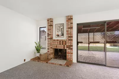 9924 Meadow Oak Circle, Elk Grove, CA 95624 - Photo 7