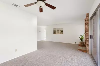 9924 Meadow Oak Circle, Elk Grove, CA 95624 - Photo 11