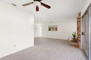 9924 Meadow Oak Cir, Elk Grove, CA 95624 - Photo 11