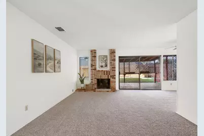 9924 Meadow Oak Circle, Elk Grove, CA 95624 - Photo 5