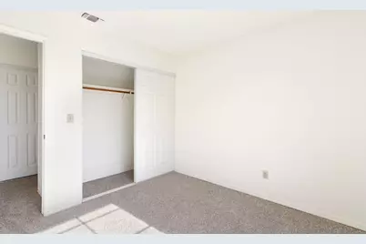 9924 Meadow Oak Circle, Elk Grove, CA 95624 - Photo 31