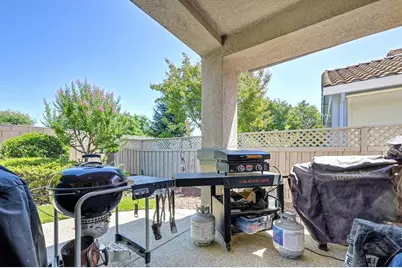 7509 Apple Hollow Loop, Roseville, CA 95747 - Photo 33