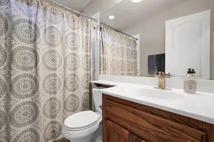 1984 Greenfield, Turlock, CA 95382 - Photo 19