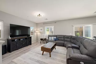 4040 Parkmoor Lane, Roseville, CA 95747 - Photo 5
