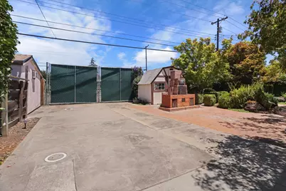1419 Holly Drive, Lodi, CA 95242 - Photo 45