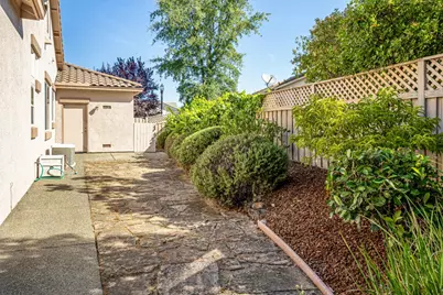 955 Yosemite Lane, Lincoln, CA 95648 - Photo 37
