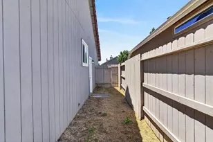 8505 Ardennes Way, Elk Grove, CA 95758 - Photo 35