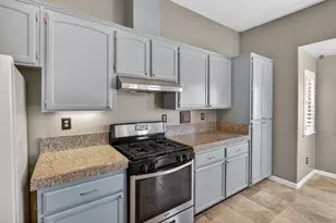 8505 Ardennes Way, Elk Grove, CA 95758 - Photo 11