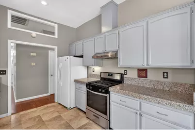 8505 Ardennes Way, Elk Grove, CA 95758 - Photo 9